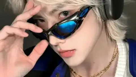 羽毛球热度激增，网友惊呼技艺与金价并驾齐驱！