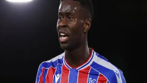 渡邊雄太妻子分享2025圣诞合照，热议难免？